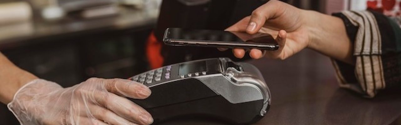 How to Secure the Cheapest Card Reader Fees in the UK
