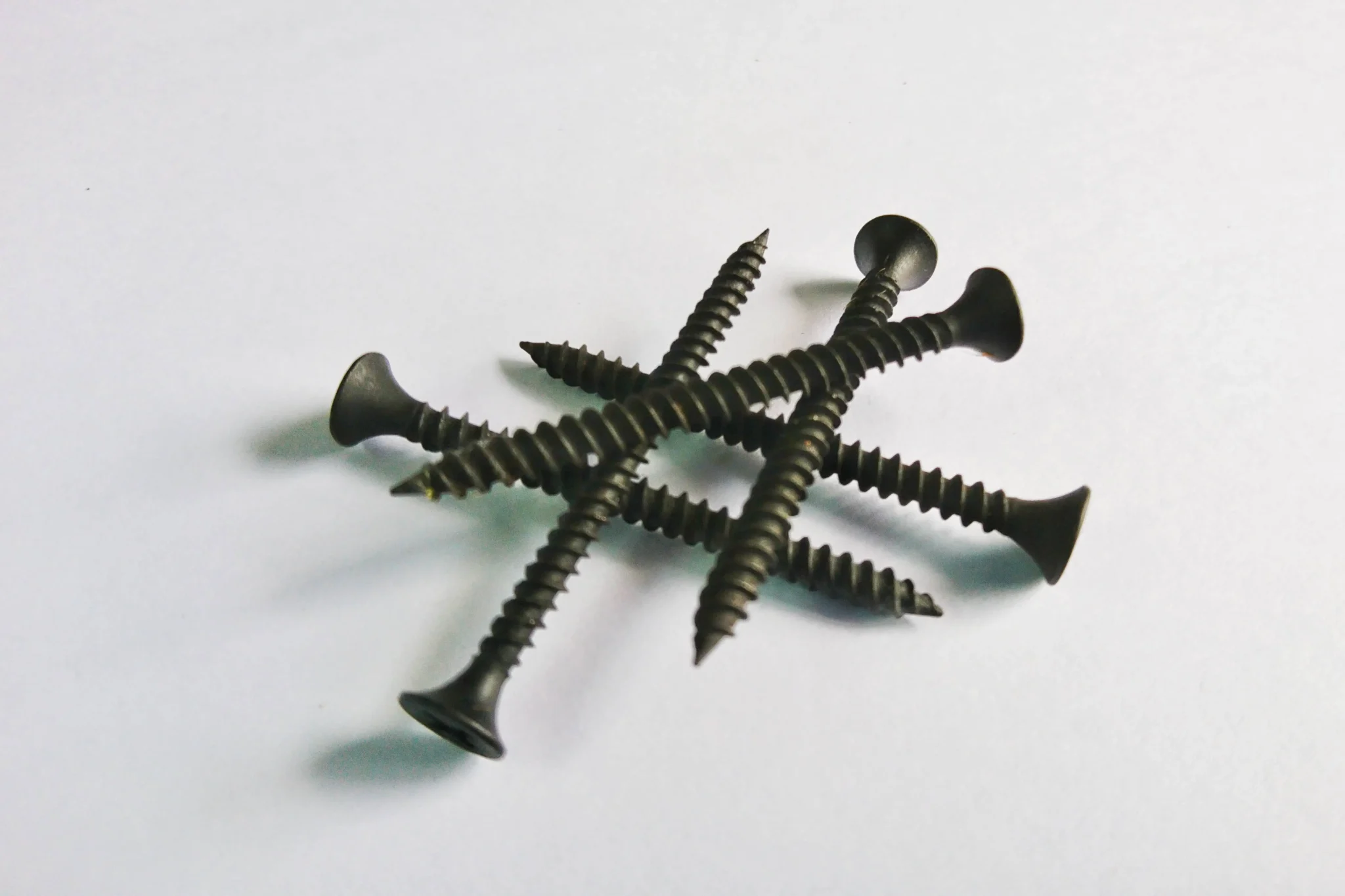 3 Products close up screws white background 2048x1365 1