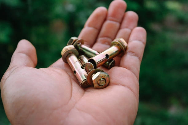 concrete-bolt-in-hand